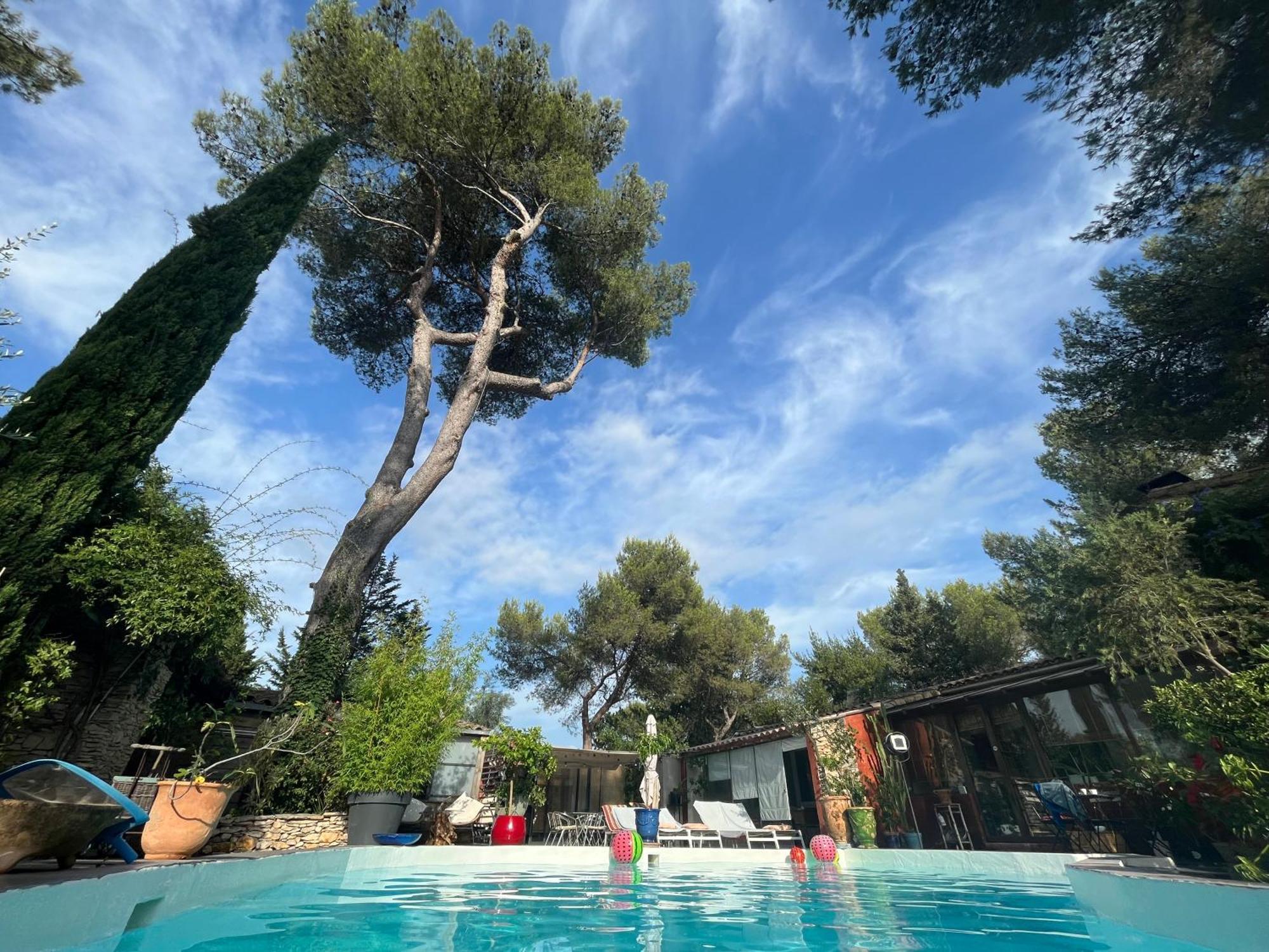 Inn 4 Bears Nîmes Kültér fotó
