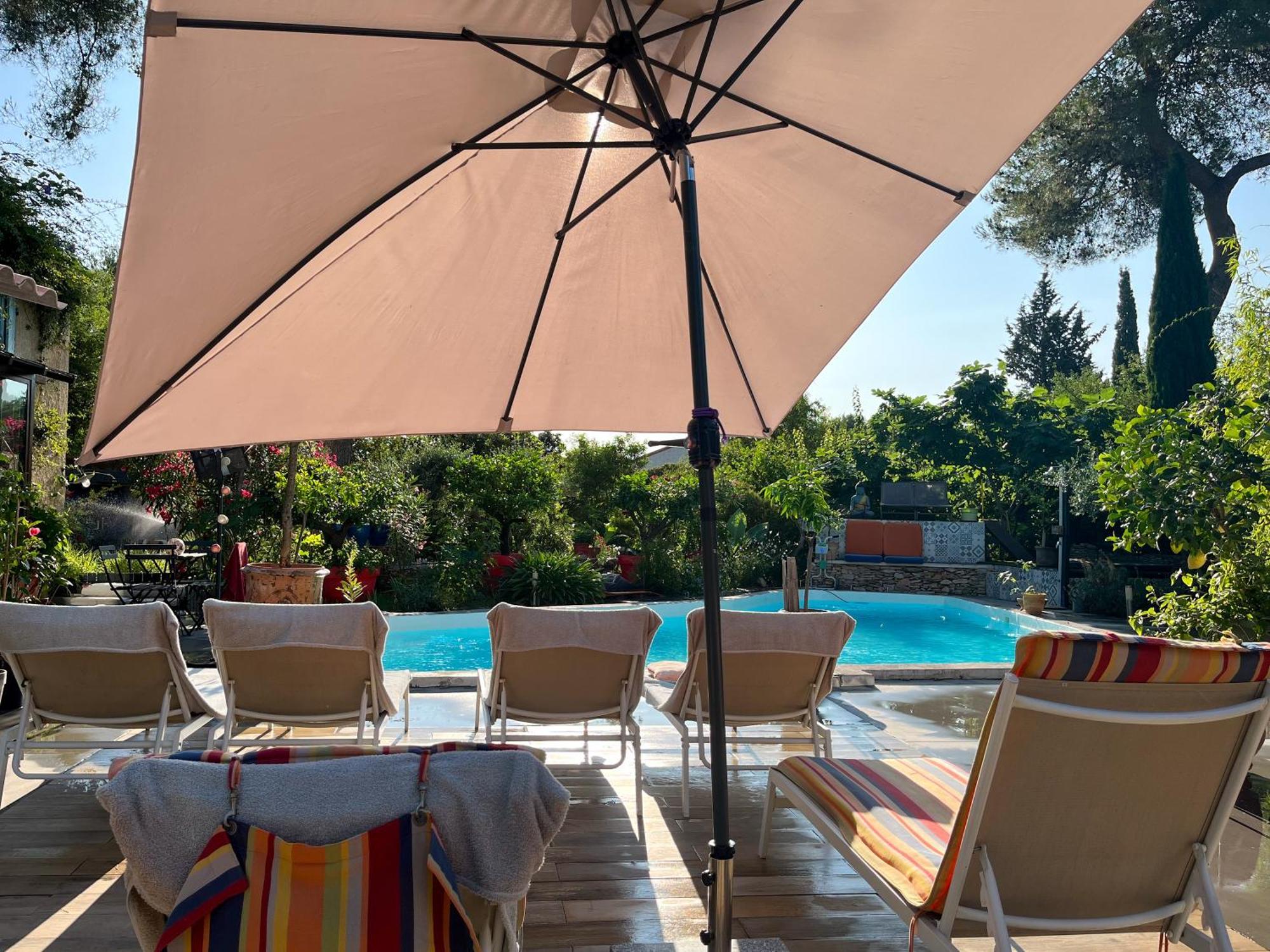 Inn 4 Bears Nîmes Kültér fotó