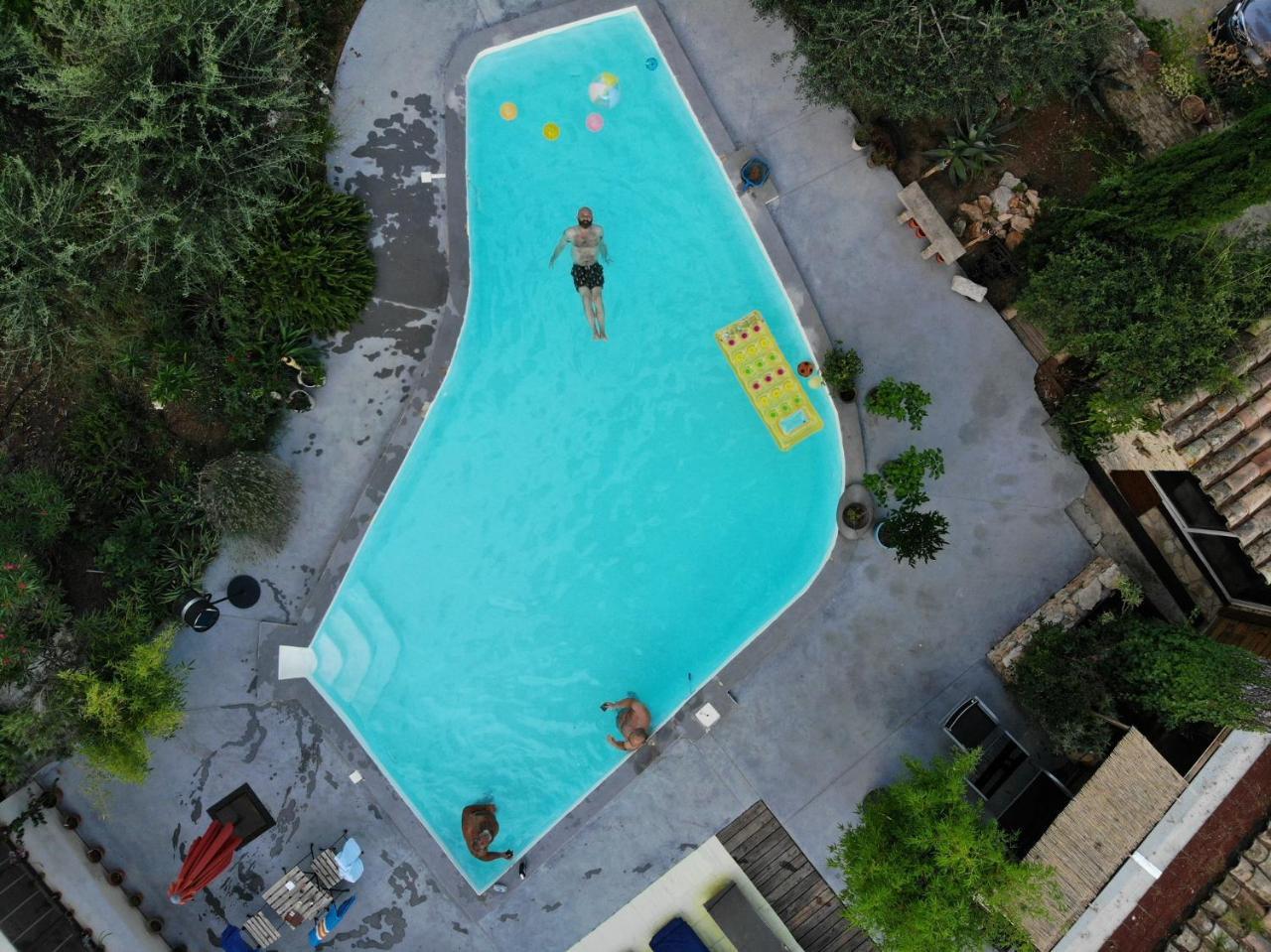 Inn 4 Bears Nîmes Kültér fotó
