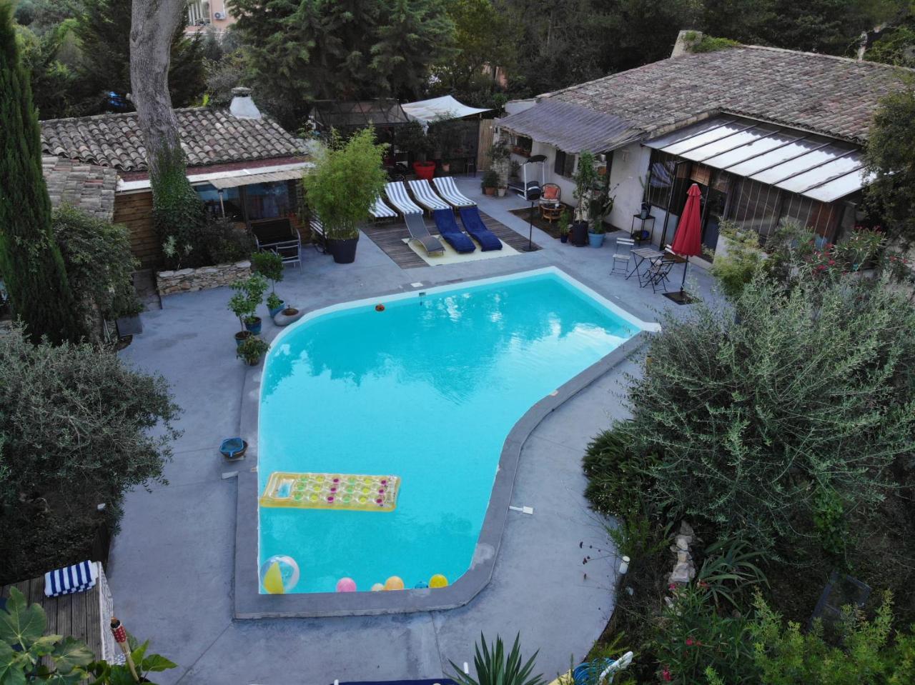Inn 4 Bears Nîmes Kültér fotó